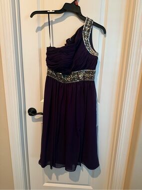One-Shoulder Purple Party Dress with Sequin Accents